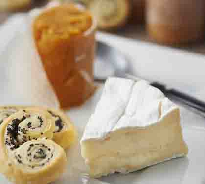 Recette de Camembert et petit suisse de patate douce, palmiers au pavot