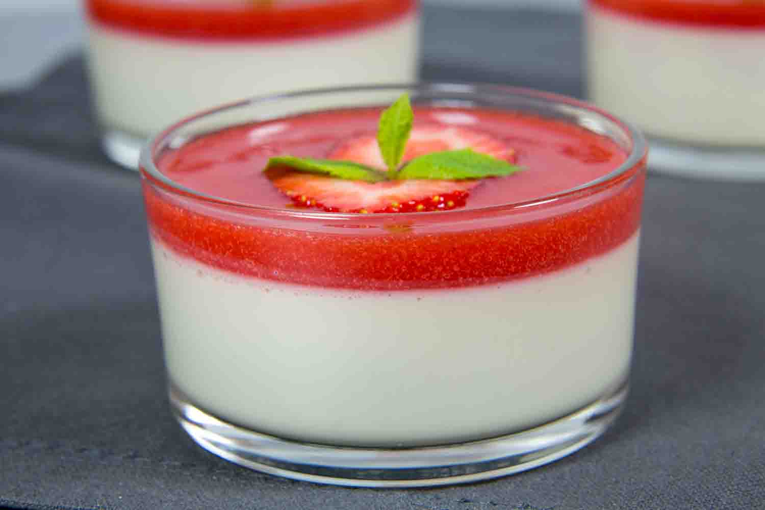 Panna Cotta À La Fraise - Envie De Bien Manger