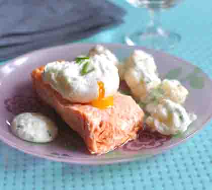 Recette de Pavé de saumon, chou-fleur et oeufs pochés