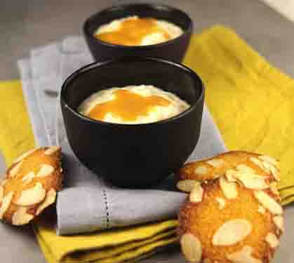 Recette de Riz au lait au caramel beurre salé, tuiles aux amandes