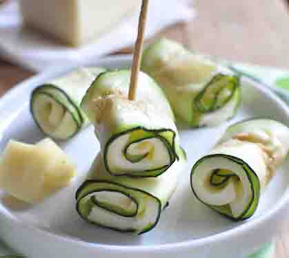 Recette de Allumettes de fromage en papillote de courgette