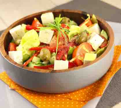 Recette de Salade au fromage de brebis et poivrons grillés