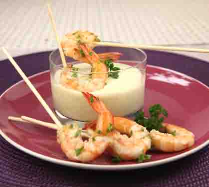 Recette de Sucettes de gambas et sauce curry-coco au yaourt La Laitière