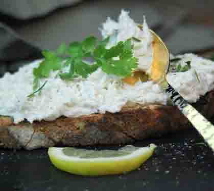 Recette de Tartine de pain de campagne aux rillettes de crabe 