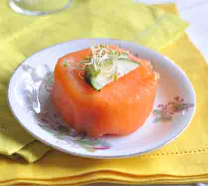 Recette de Timbale de saumon fumé et crème de courgettes