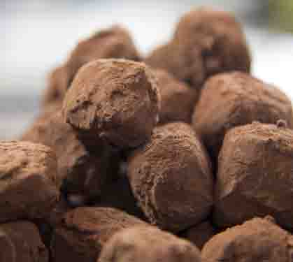 Recette facile de truffes au chocolat (sans sucre et sans beurre) - Recette  par Mes inspirations culinaires