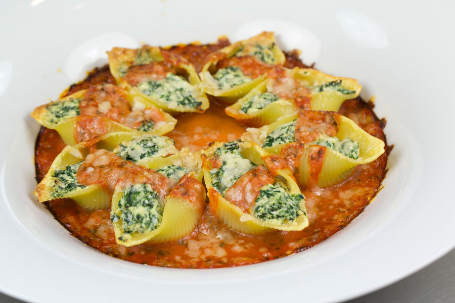 Conchiglioni farcis à la ricotta et aux épinards