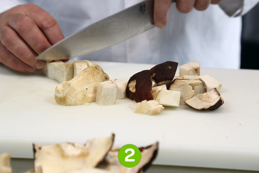 Recette de Feuilleté forestier de volaille au comté