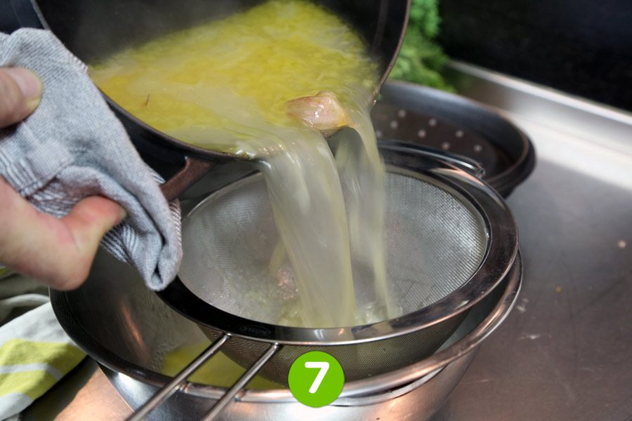 Recette de Feuilleté forestier de volaille au comté