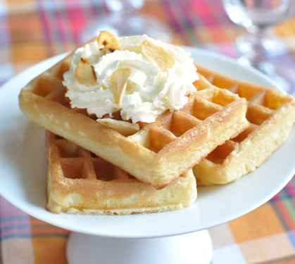 Recette de Gaufres salées et crème fouettée à l'ail