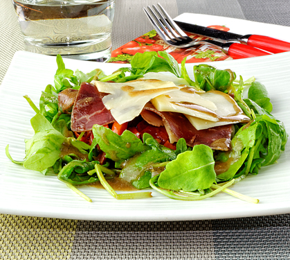 Recette de Millefeuille d'Emmental et de tomates confites à la viande des grisons