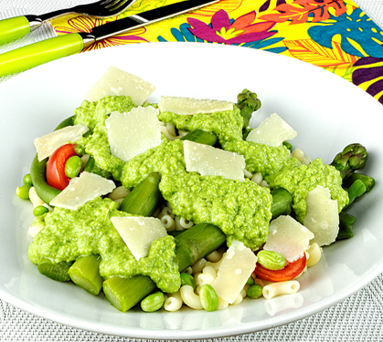 Recette de Salade de coquillettes aux légumes à la crème de petits pois