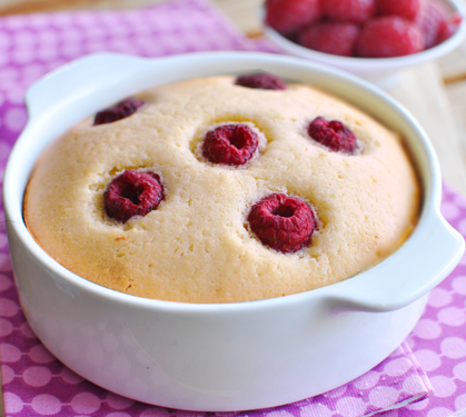 Recette de Moelleux au chocolat blanc et framboises