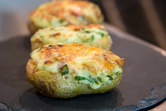 Pommes De Terre Farcies Aux épinards Et Bacon