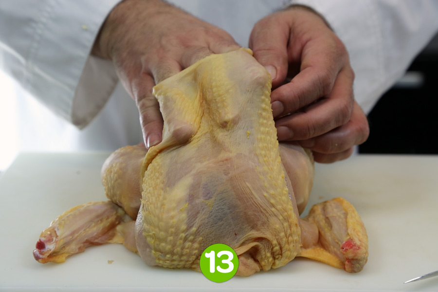 Recette de Poulet au beurre d'herbes et pommes grenaille