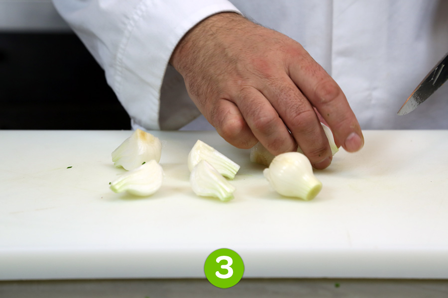 Recette de Poulet au beurre d'herbes et pommes grenaille