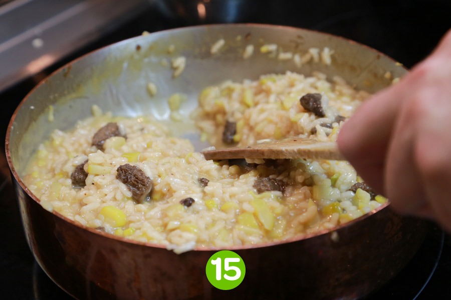 Recette de Risotto aux asperges et morilles