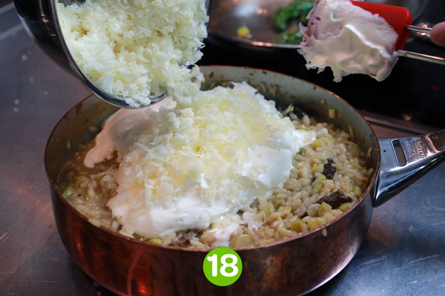 Recette de Risotto aux asperges et morilles