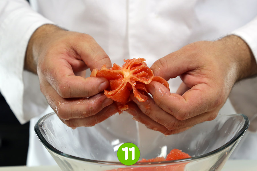 Recette de Saumon fumé au pamplemousse et concassée d’avocat à la coriandre