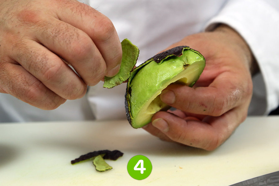 Recette de Saumon fumé au pamplemousse et concassée d’avocat à la coriandre