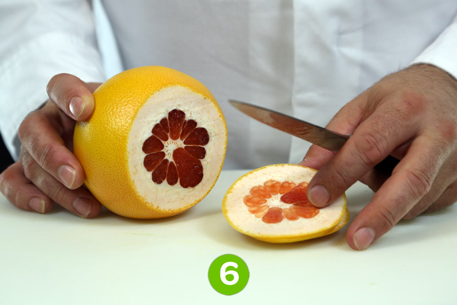 Recette de Saumon fumé au pamplemousse et concassée d’avocat à la coriandre