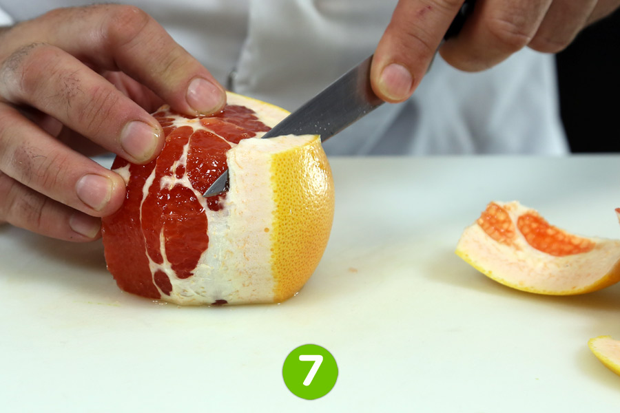 Recette de Saumon fumé au pamplemousse et concassée d’avocat à la coriandre