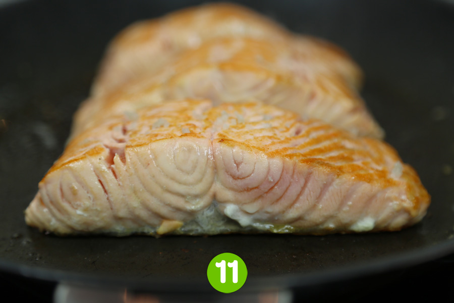 Recette de Saumon à l'unilatérale et sa fondue de poireaux