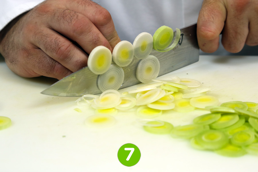 Recette de Saumon à l'unilatérale et sa fondue de poireaux