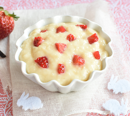 Recette de Semoule au lait vanille fraise | Dès 1 an