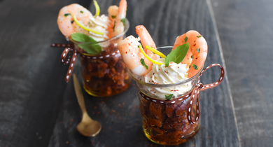 Verrines de Gambas sur Tartare de Tomates Confites et Chantilly au Piment