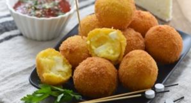 Apéro balls et sa sauce tomatée