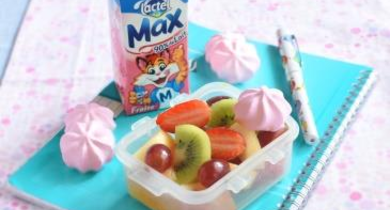 Lactel Max Fraise et ses meringues toutes roses et fruits frais