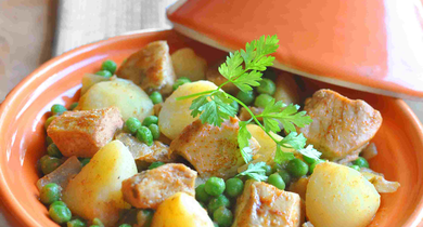 Tajine de poulet aux pommes de terre et petits pois 