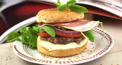 Cheeseburger veau, pancetta et mozzarella