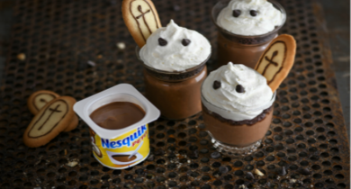 Nesquik petit et ses fantômes dans le cimetière