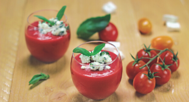Gaspacho au fromage de brebis et au basilic