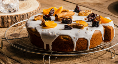 Gâteau au yaourt YAOS, aux épices et fruits séchés