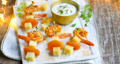 Brochettes de Gambas au Curry, Comté & Abricots Secs
