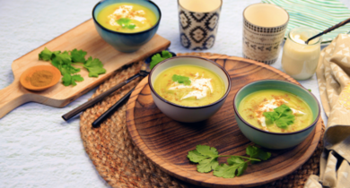 Petites soupes de fèves et coriandre