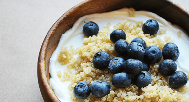 Parfait de quinoa aux myrtilles