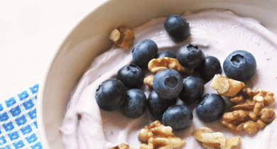 Parfait aux myrtilles et aux noix