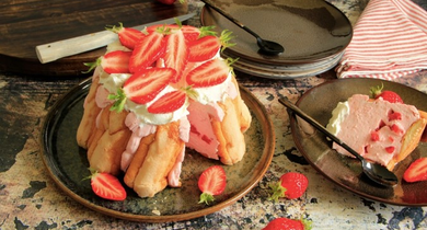 Charlotte aux fraises et chantilly maison 