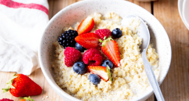 Pudding veggie, quinoa au lait et fruits rouges