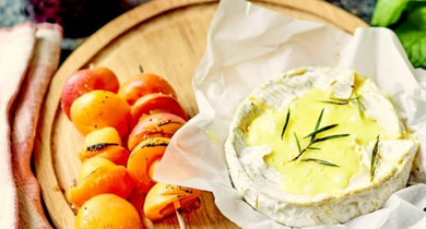 Camembert au Barbecue aux Fruits frais rôtis