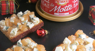 Canapés de pain d'épices, Motte Président, Roquefort et pâte de coing