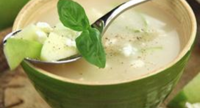Ajo Blanco (soupe à l'ail froide)