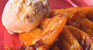 Bananes rôties glace raisins et rhum