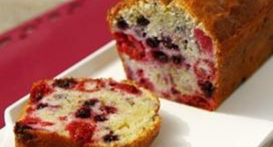 Cake aux fruits rouges