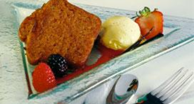 Chaud-froid de pain d'épices et son coulis de fruits rouges