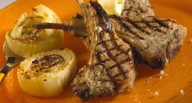 Côtes d'agneau marinées à l'estragon et fenouil grillés